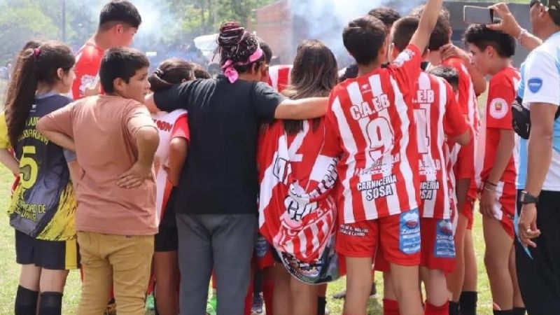 Ambato consagró a los campeones de las Formativas