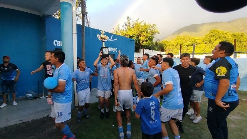 La Carrera festejó el título “en su casa”