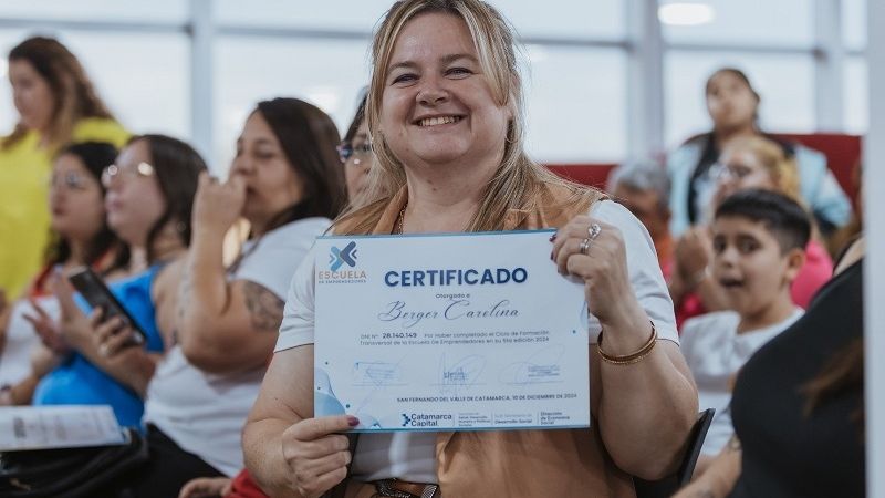 La Capital sumó 50 nuevos egresados de la Escuela de Emprendedores