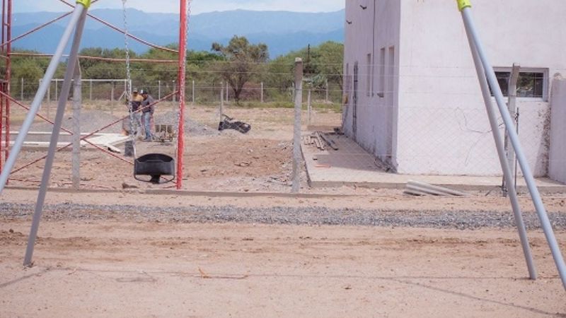 Zenteno supervisó avance de obras