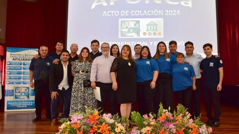 APUNCa entregó certificados a 270 alumnos del CCyE