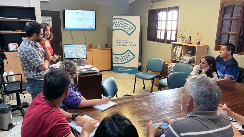 Salud: Nuevas estrategias para mejorar la cobertura y los recursos públicos