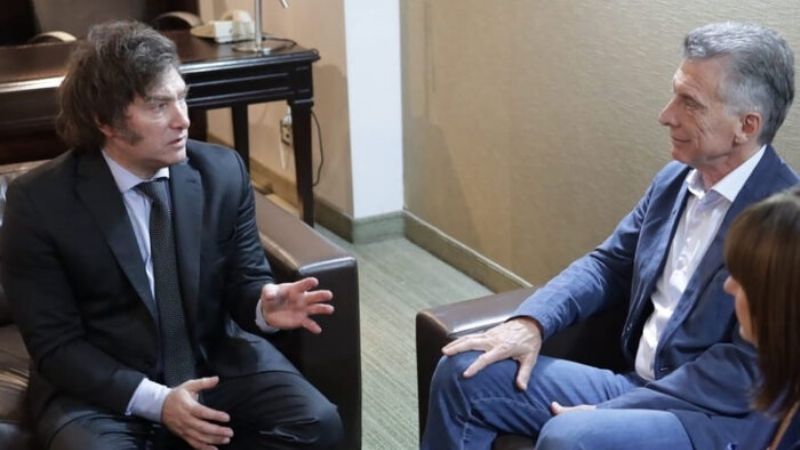 Por el destrato de Milei, Macri se corta solo