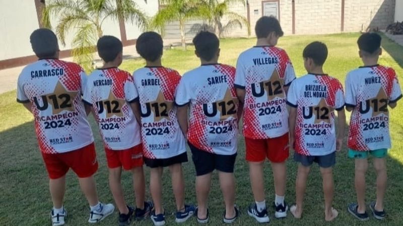 Red Star agasajó a  sus inferiores