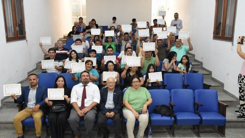 Nuevos egresados de la Escuela de Oficios