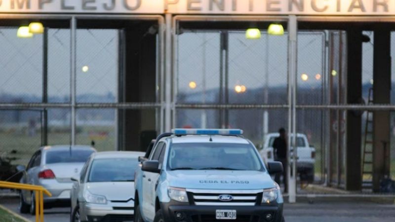 Obligarán a todos los presos a limpiar y hacer mantenimiento en las cárceles federales