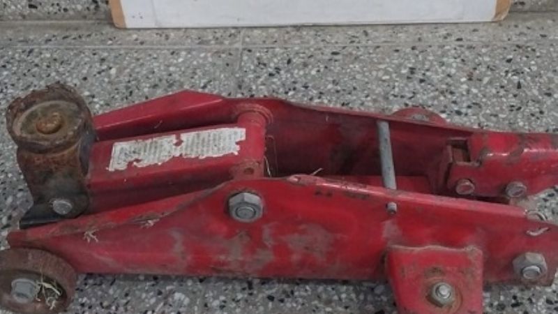 Policías recuperan una herramienta robada