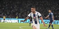 EL VENEZOLANO Miguel Navarro, con un golazo, le dio la victoria a Talleres sobre Huracán.
