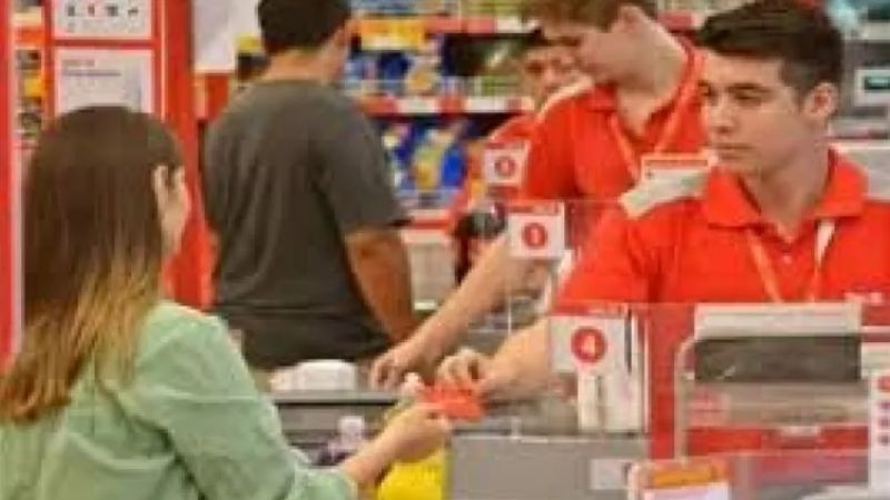 Comercio cerró paritaria y el sueldo más bajo es de $900 mil