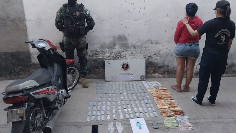 Atraparon a una dealer con más de un millón de pesos