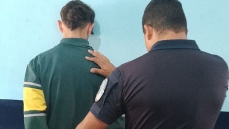 Quebrantó un restricción judicial y lenrobó utencillos de cocina a su madre