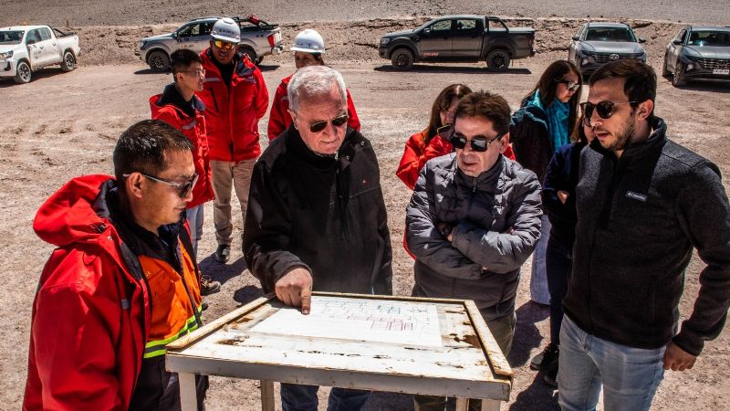 El vicegobernador Dusso recorrió el proyecto de litio Tres Quebradas junto al gobernador de Atacama