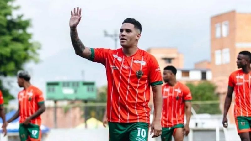 Show de Juanfer en un amistoso en Colombia