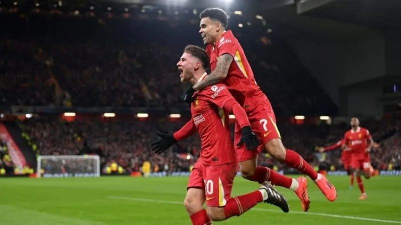 Gol de Alexis, en goleada del líder, Liverpool