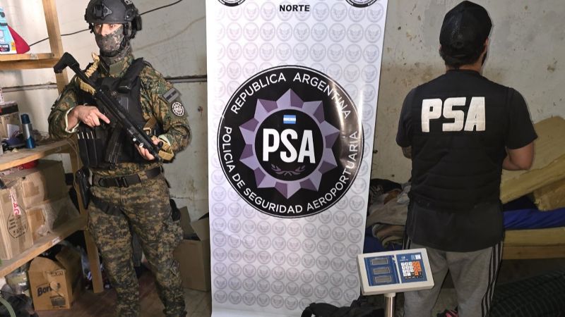 Detuvieron a tres narcos y secuestraron más de 12 kilos de marihuana