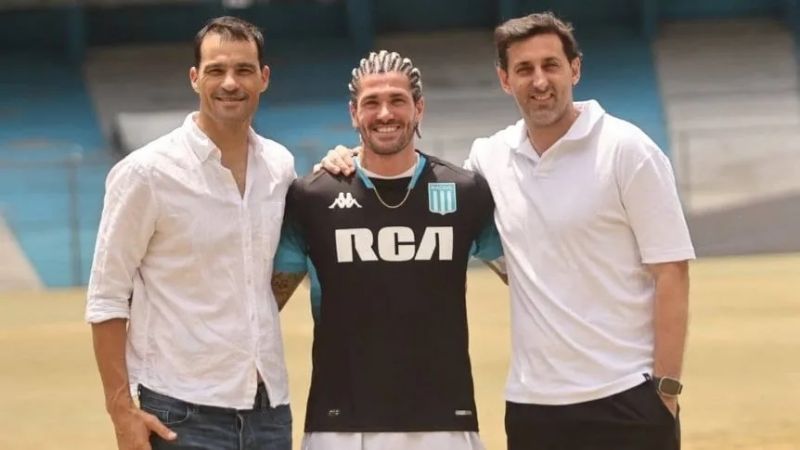 Palazo a la ex dirigencia en visita de De Paul a Racing