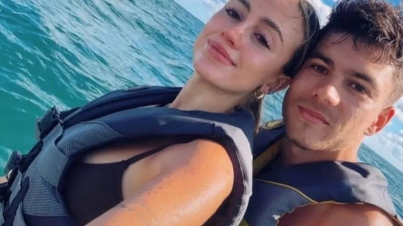 Jugando pádel, en las playas o disfrazados