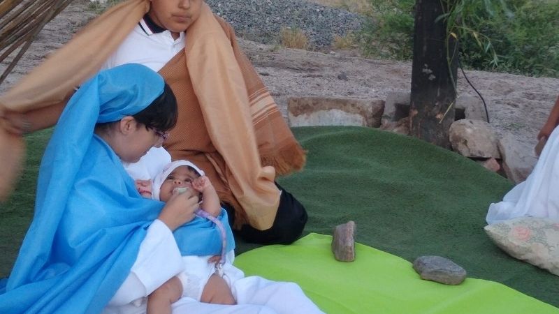 Pesebre viviente en el barrio Gauchito Gil