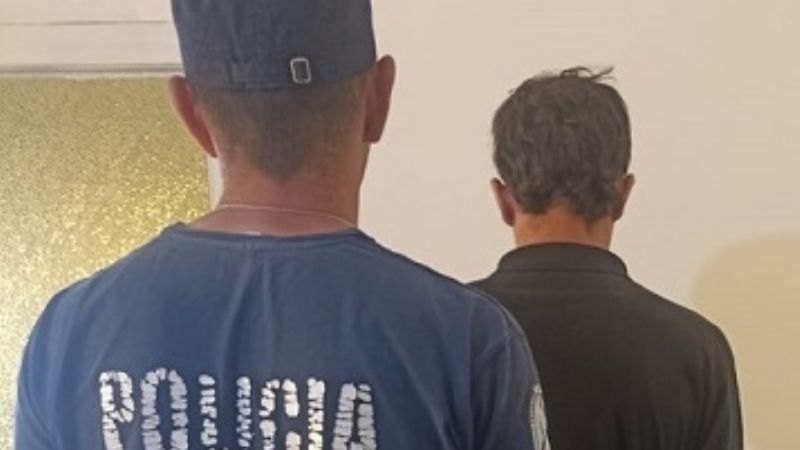 Escándalo en el centro: joven arrestado por insultar a transeúntes y policías