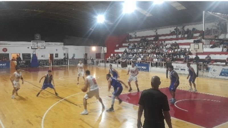 Red Star superó a Juventud en el inicio de la semi