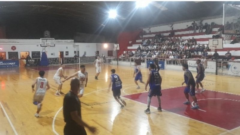 Red Star superó a Juventud en el inicio de la semi