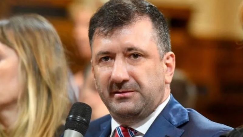 Detuvieron al senador Kueider en Paraguay: viajaba con más de US$200 mil