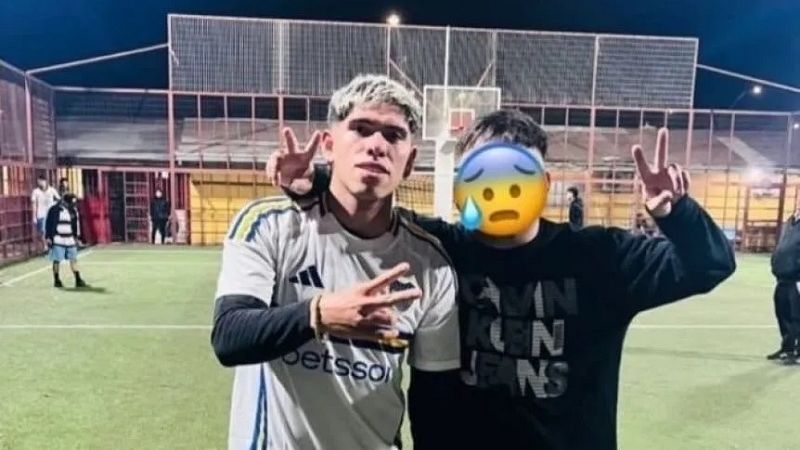 Palacios jugó en su barrio con la camiseta de Boca