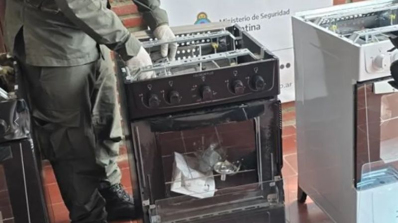 Boliviano llevaba $ 409.735.800 en cocaína camuflada en cocinas
