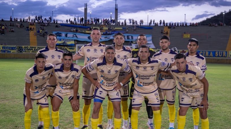 San Lorenzo goleó a Policial iniciando 8vos. del Regional