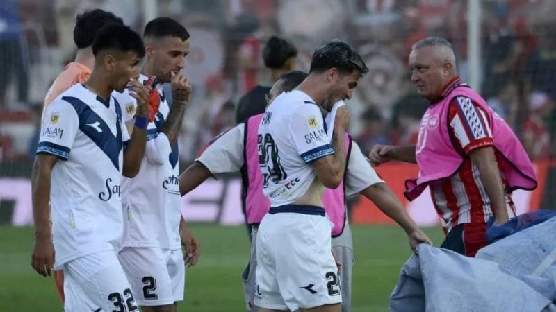 Vélez perdió con Unión y quedó un final de infarto