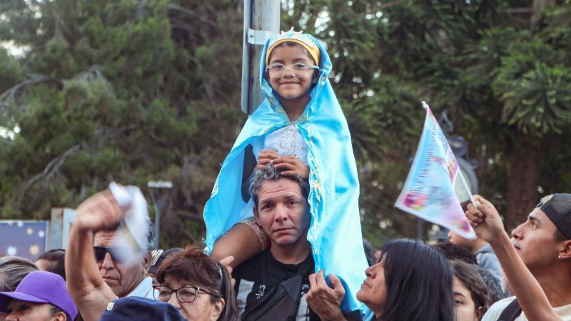 Conmovedora y multitudinaria procesión de la Virgen del Valle