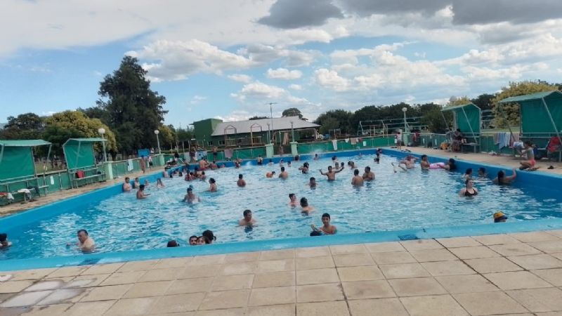 Inicia temporada de pileta en el Centro de Empleados de Comercio