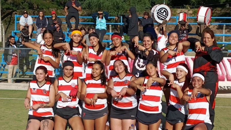 Poli 250 "A" y Muni Hockey, campeones del Clausura