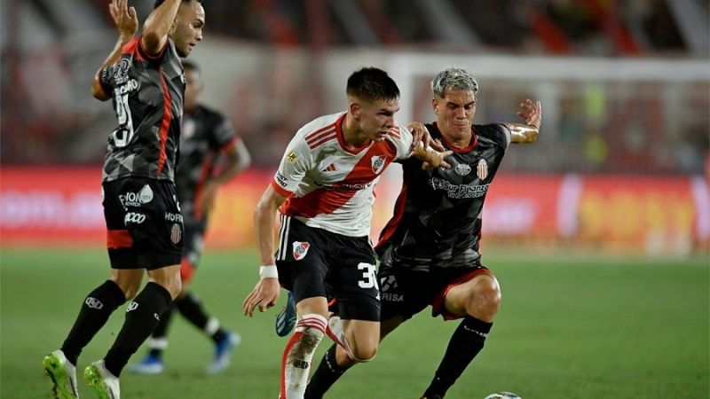 River festejó una trabajosa victoria ante Barracas