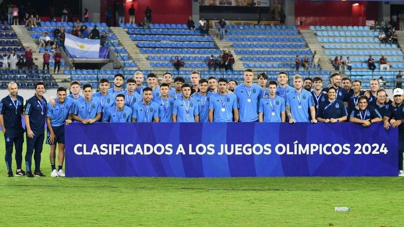 Scaloni, Messi y Di María felicitaron al Sub23