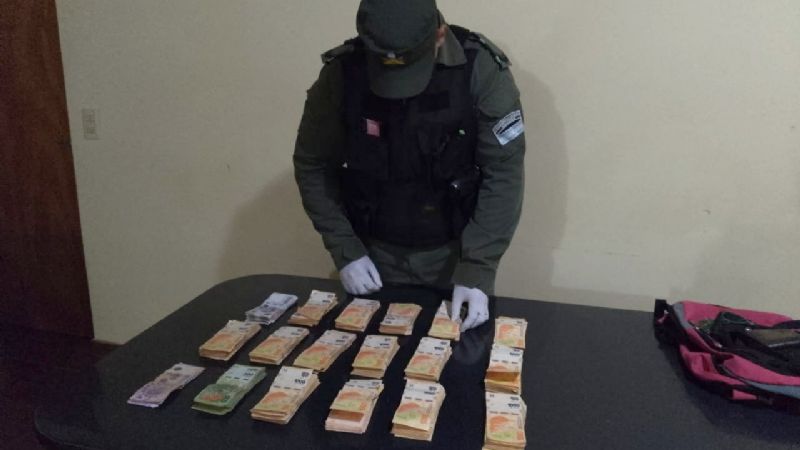 Gendarmería confiscó 126 envoltorios con cocaína listos para su comercialización