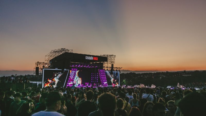 Con más de 100 mil personas, el Cosquín Rock hizo latir a un país entero