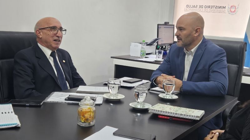 Zampieri y el decano de Salud trabajan para la formación de profesionales de la salud