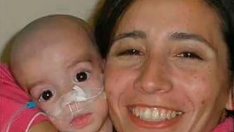 Conmovedora adopción de una catamarqueña