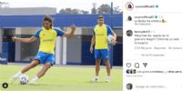 PAISANOS. Uruguayos y de Paysandú, Cavani y Merentiel se ayudan en los entrenamientos.