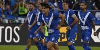 NECESARIA VICTORIA de Vélez sobre Huracán, para arrimar a la zona de clasificación.