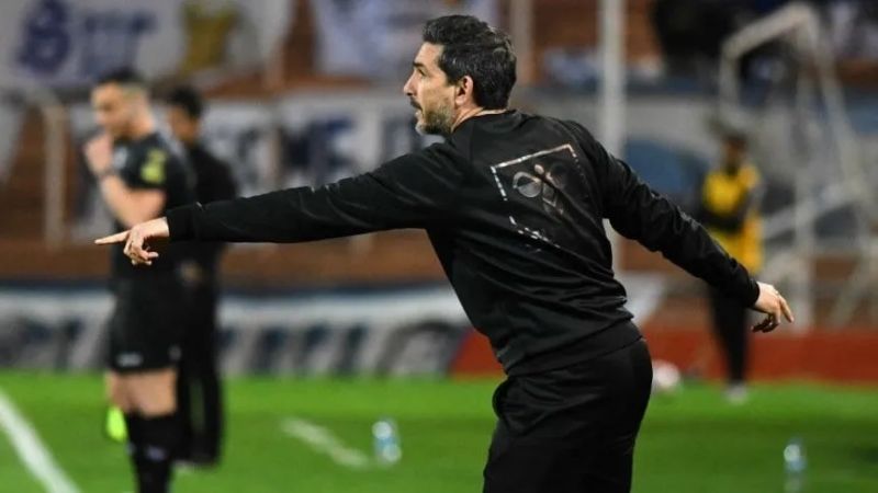 Coyette será el técnico de Huracán en el clásico
