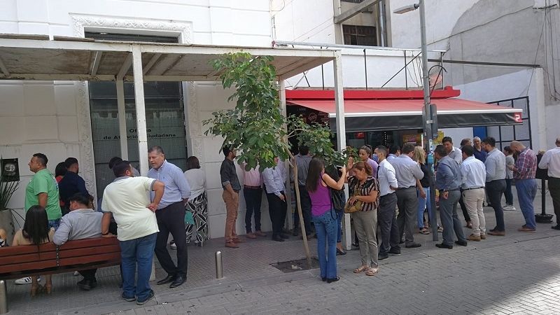 Trabajadores judiciales expresaron su malestar por los suedos bajos