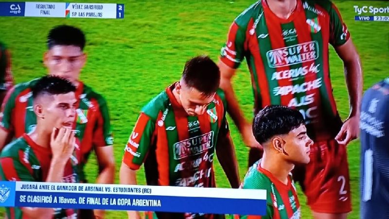 Sp. Las Parejas le dio trabajo a Vélez: 2 a 1