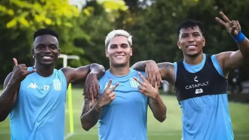 El “trío” colombiano a pleno, en Racing