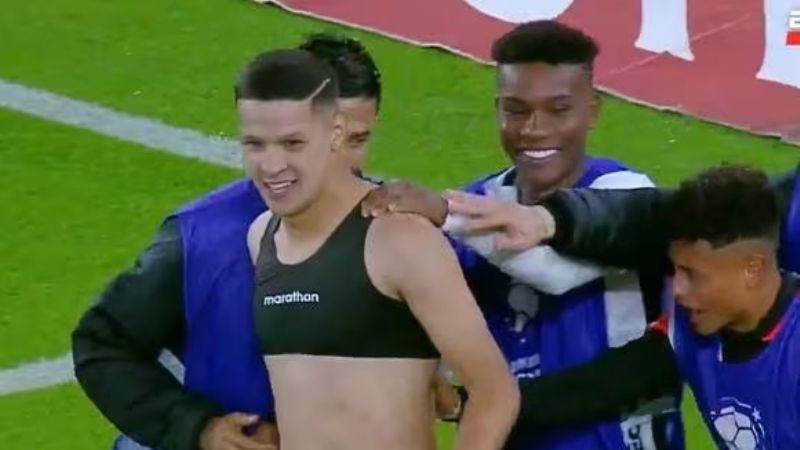 Debut soñado de Arce, con gol a Fluminense