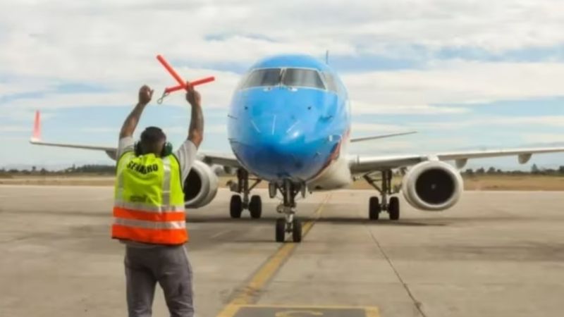 Los gremios aeronáuticos anunciaron un paro de 24 horas para el próximo miércoles