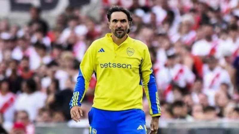 Diego Martínez quedó contento con Cavani