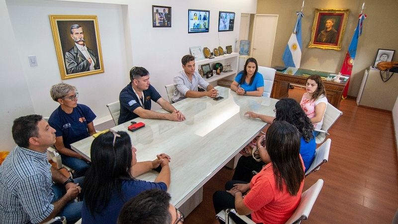 Benavidez garantizó el pago del incremento salarial y bono