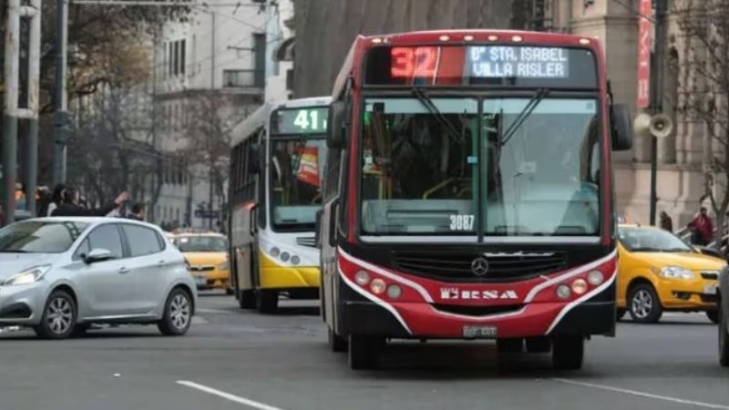 La UTA anunció un paro de transporte en el interior del país